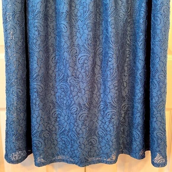 BLUE LACE LINED SIZE 22 by LANE BRYANT - Picture 3 of 6